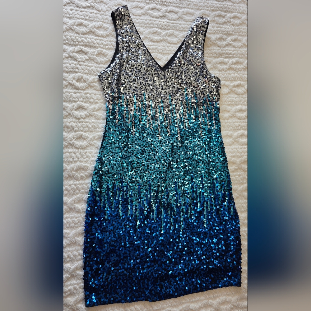 PrettyGuide Blue Ombre Sequin Dress – Size L ✨💙